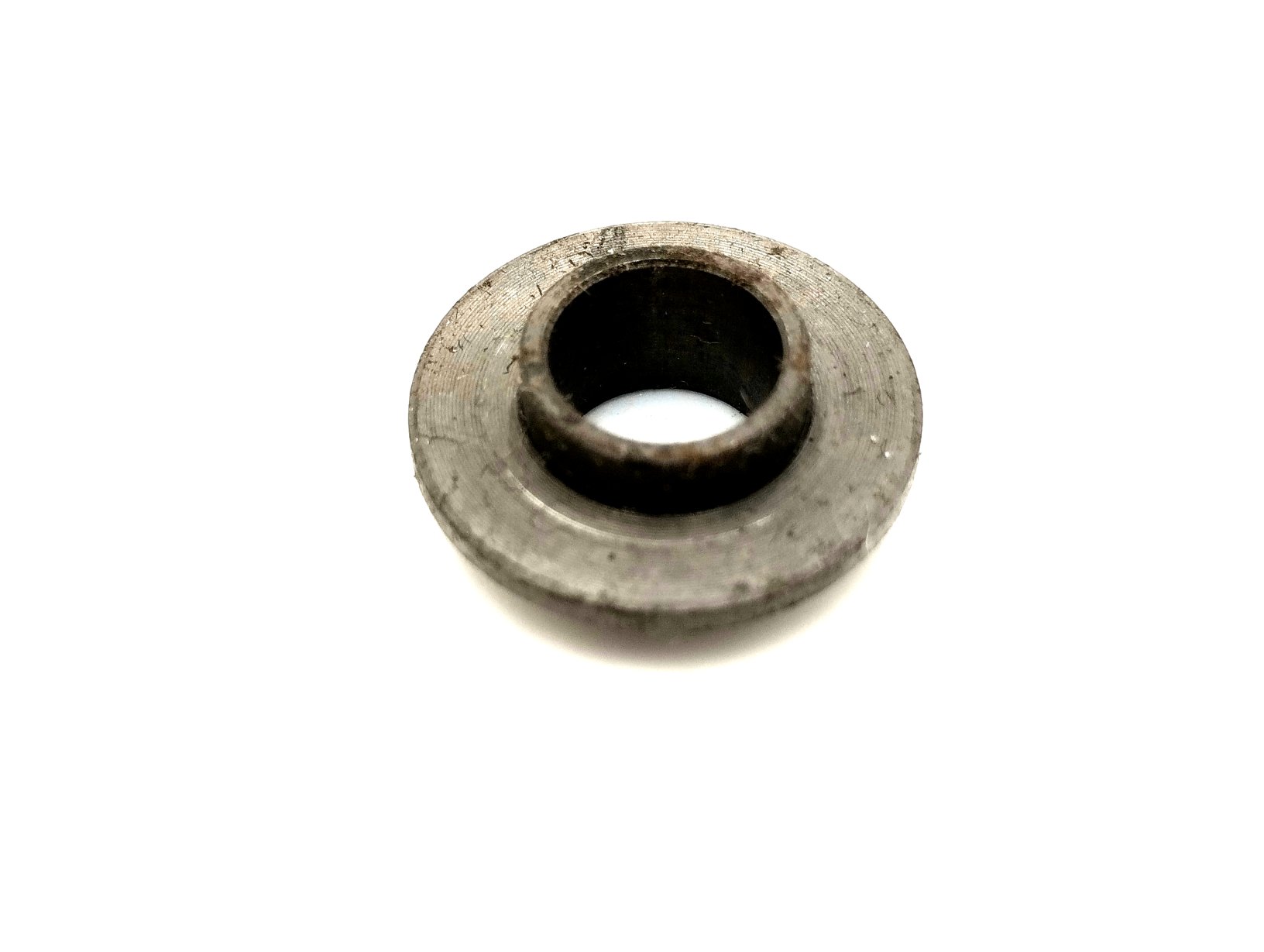 Throttle shaft bush for loose lever