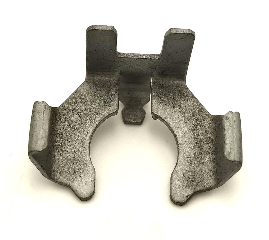 Injector retaining Clip