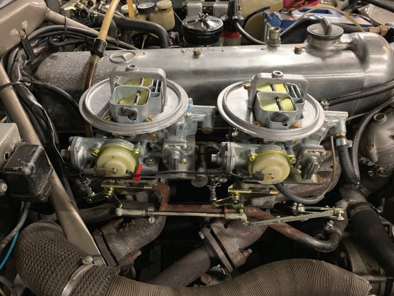    Mercedes Benz 230 / 250 / 280 carburettor kit